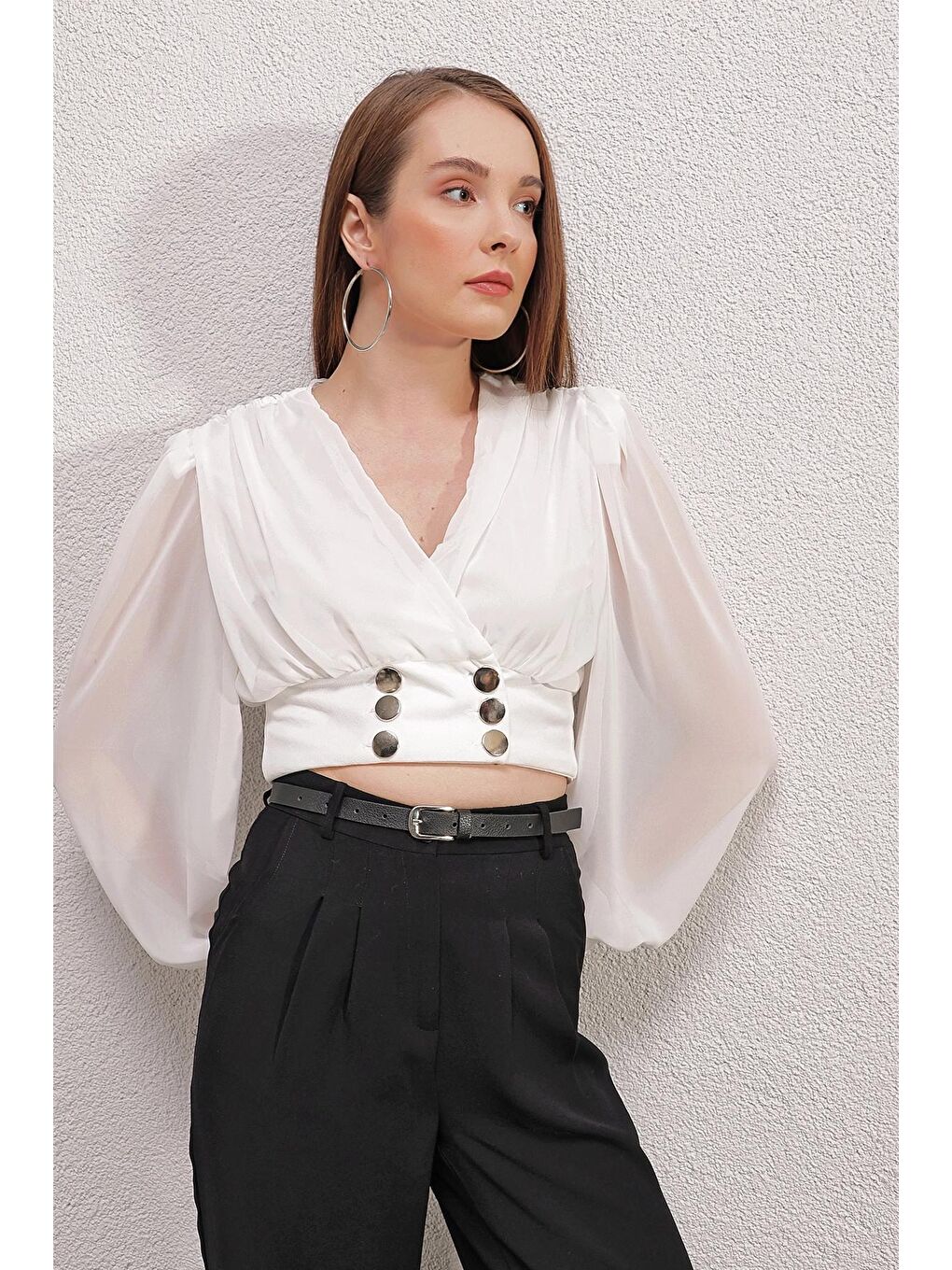 Beyaz Kruvaze Yaka Şifon Bluz-2