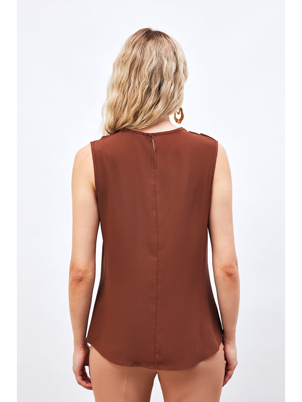 Kahverengi Degaje Yaka Kolsuz Bluz - Kahve-5