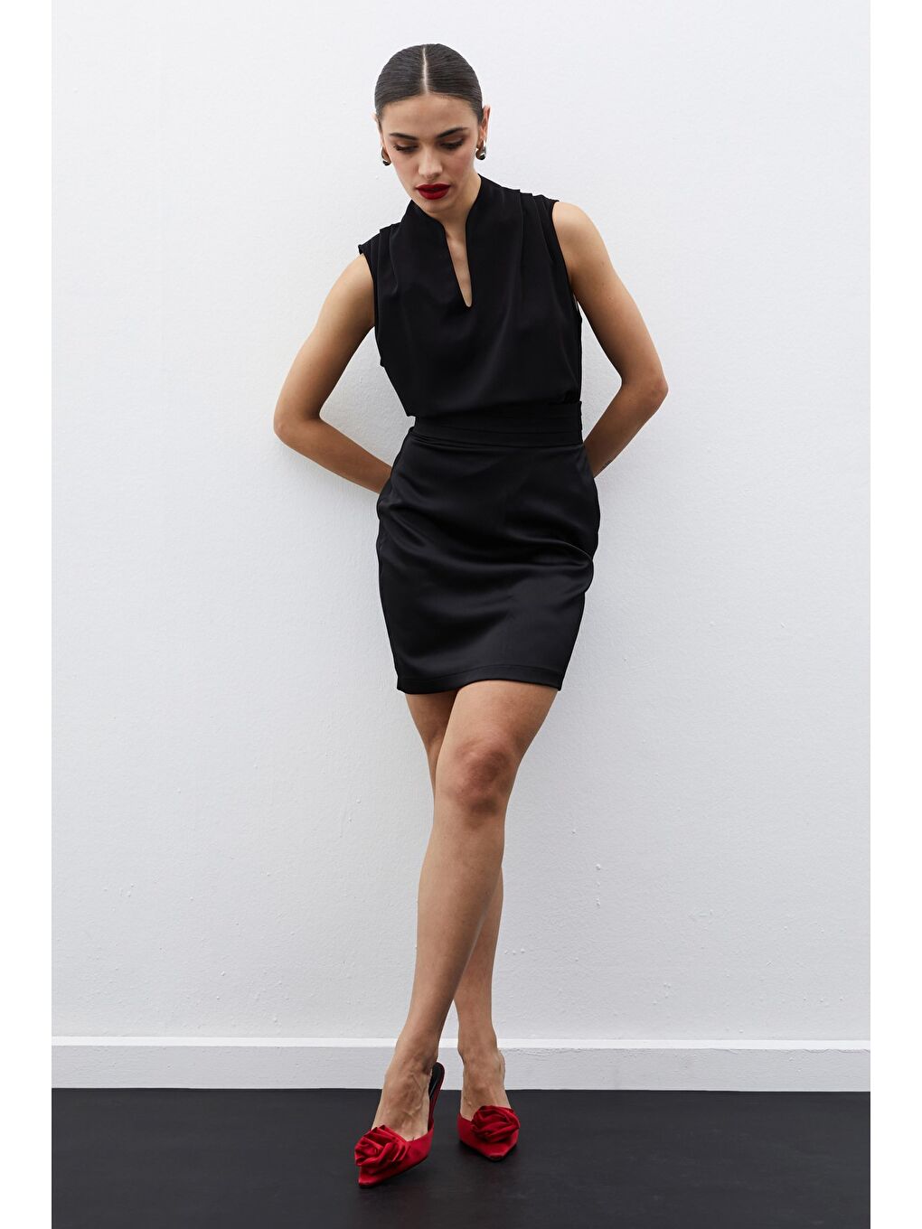 Hakim Yaka Kolsuz Bluz - Siyah-1