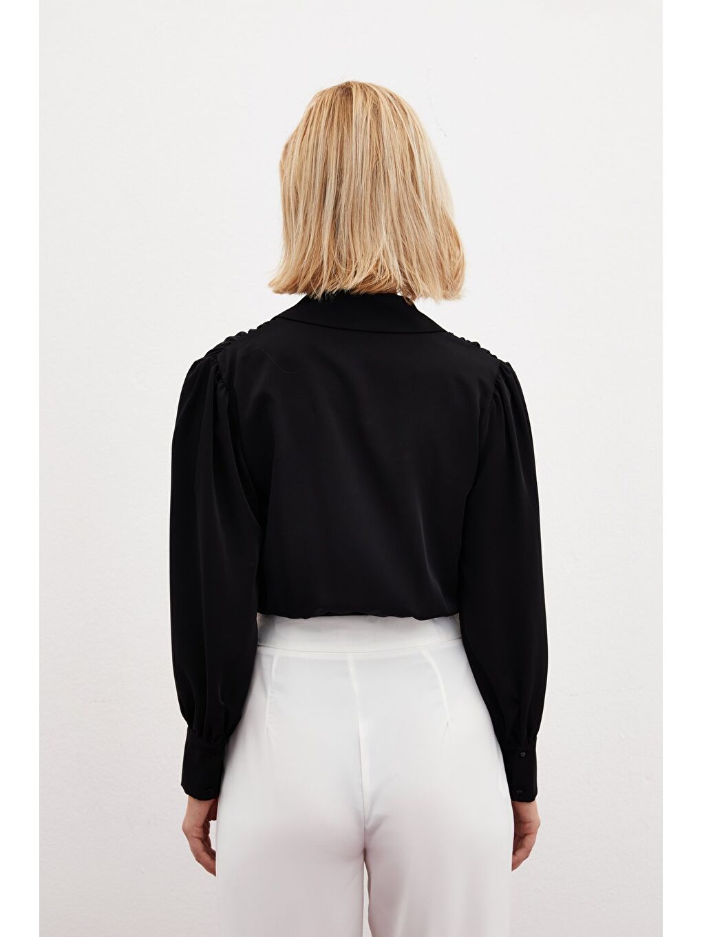 Aksesuar Detaylı Bodysuit Bluz - Siyah-7