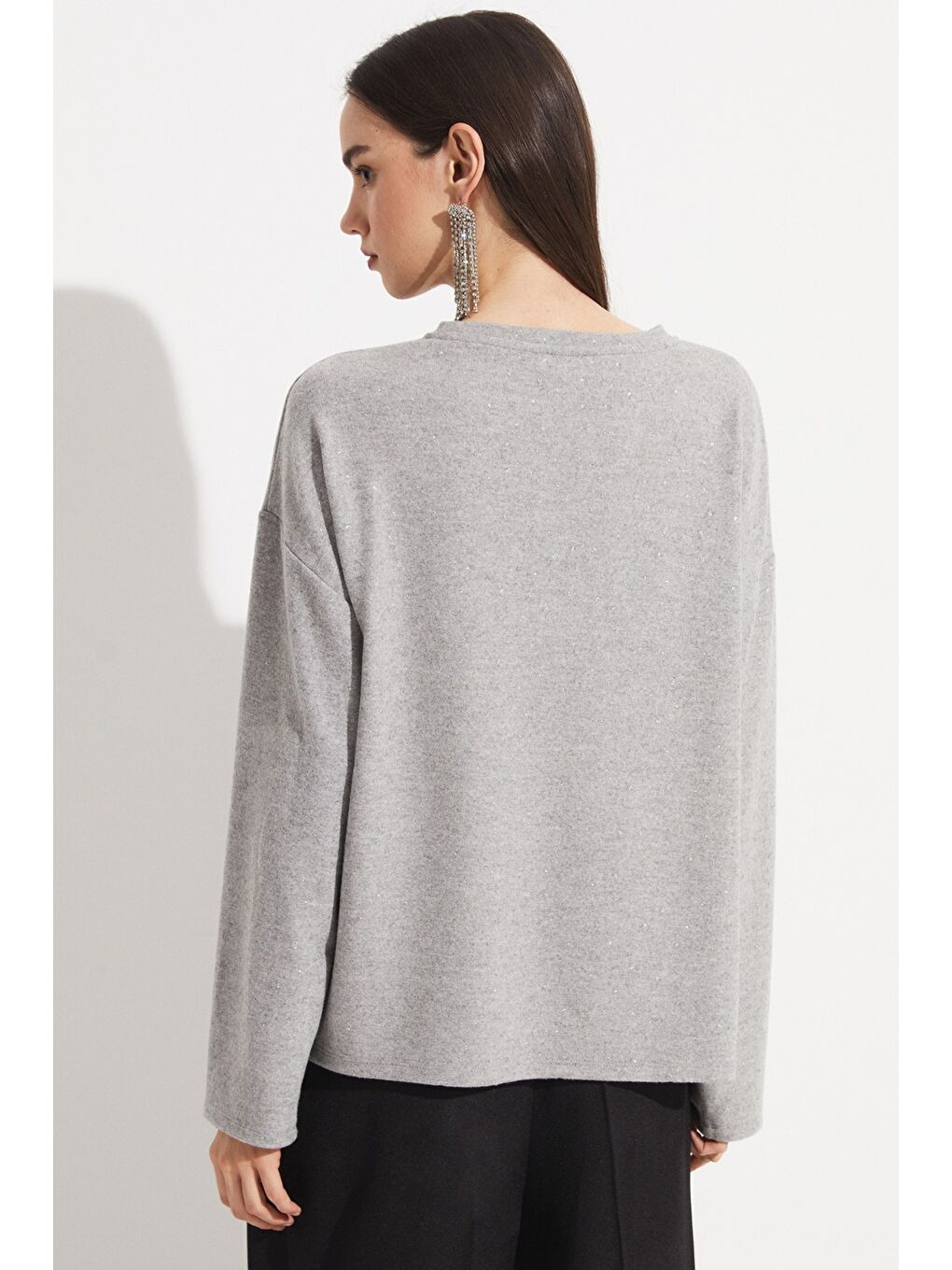 Gri Sim Detaylı Örme Kumaş Bluz-5