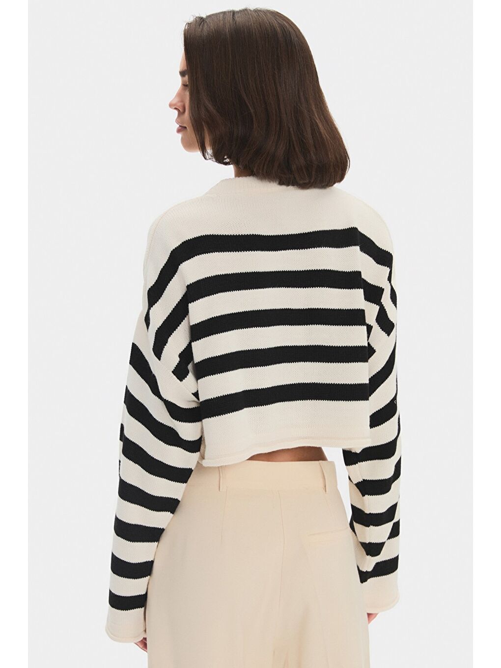 Siyah Çizgili Crop Triko Kazak-4
