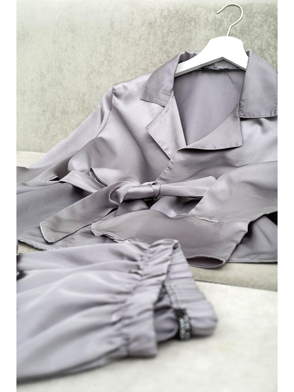 2 li Saten Kemerli Gri Pijama Takımı-2