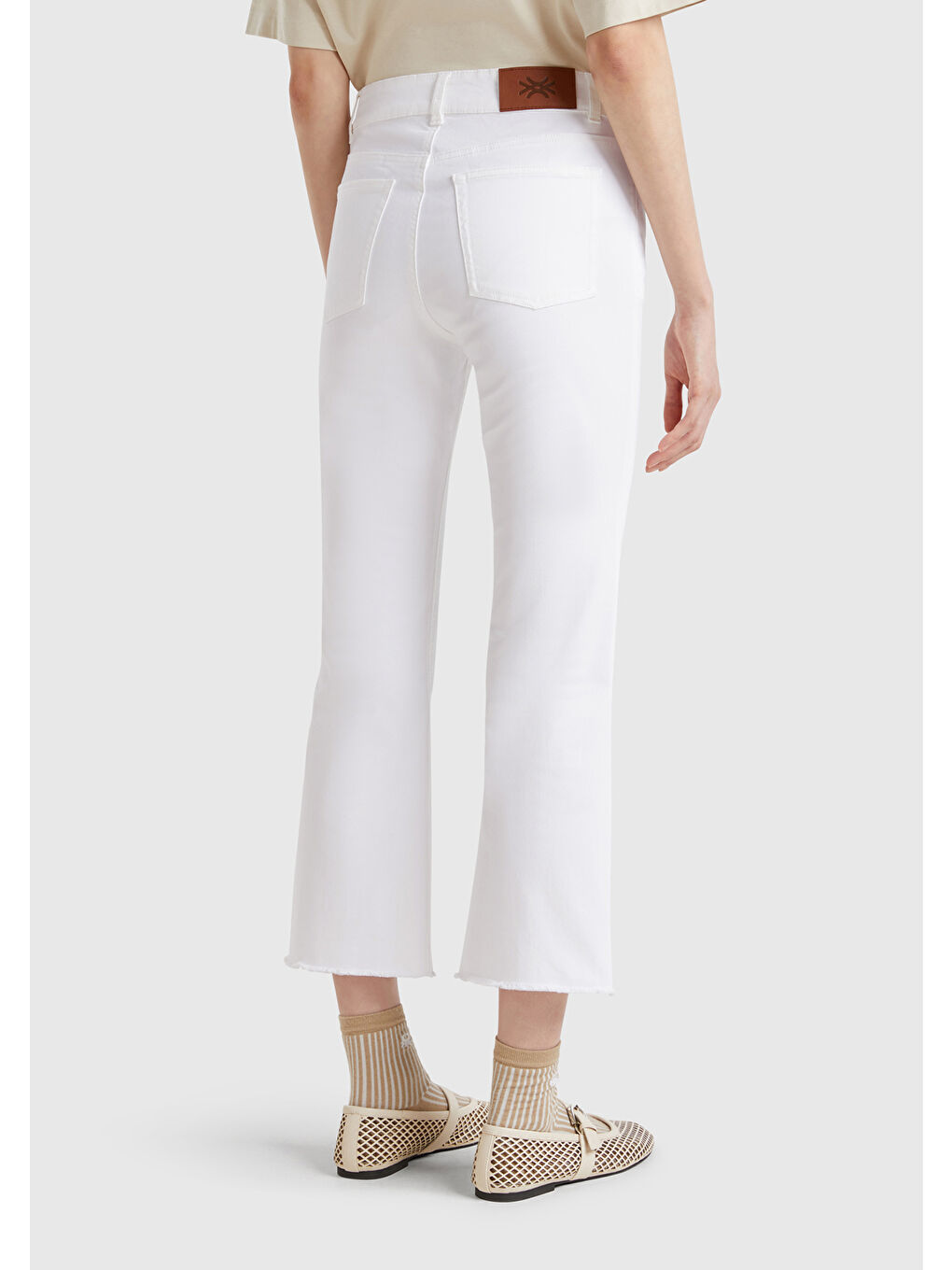 Kadın Beyaz 5 Cepli Kısa Paça Denim Pantolon-2