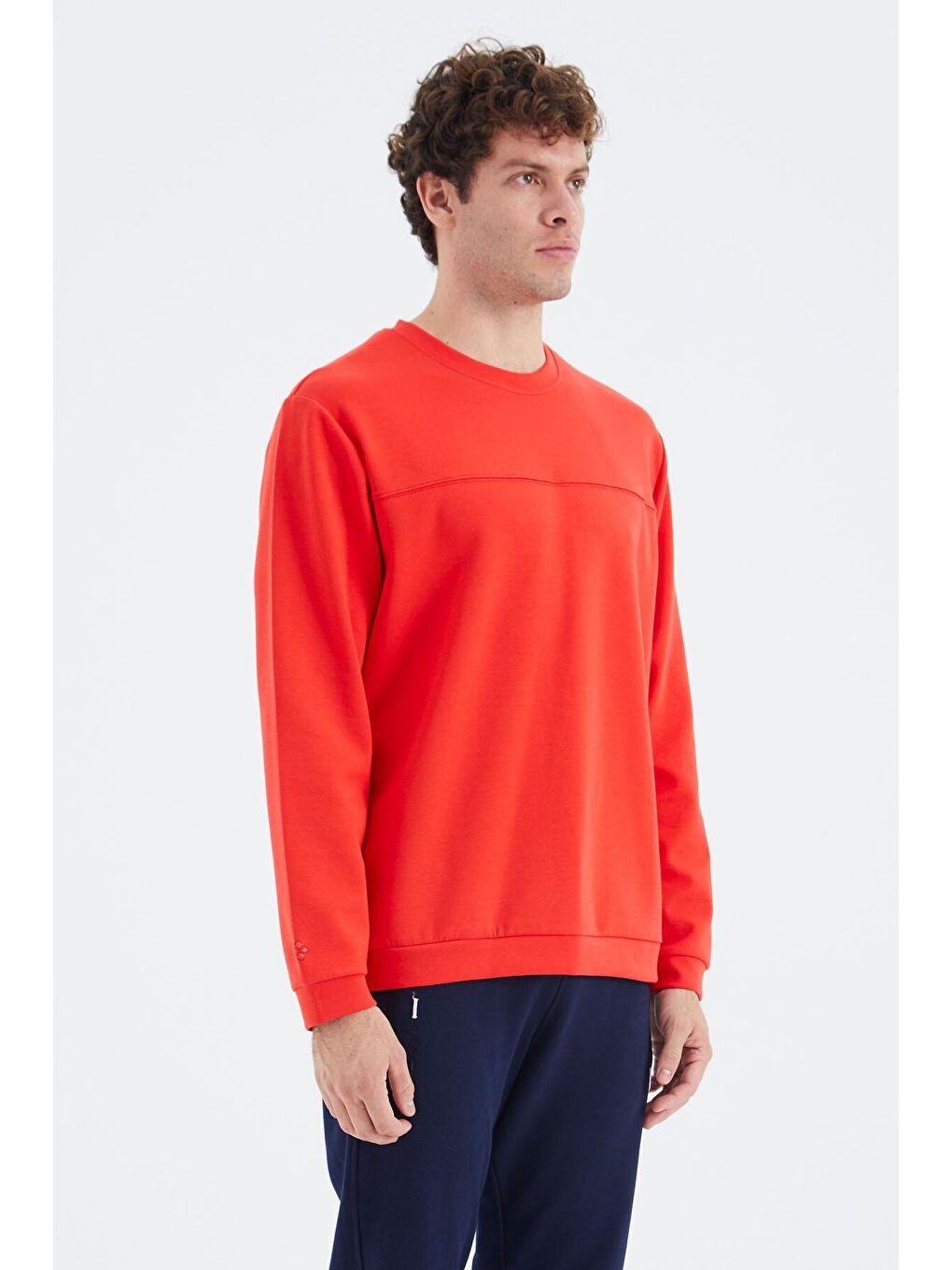 TOMMYLIFE Kırmızı Fiesta Bisiklet Yaka Ön Dikiş Detaylı Basic Rahat Kalıp Erkek Sweatshirt - 88270 - 3