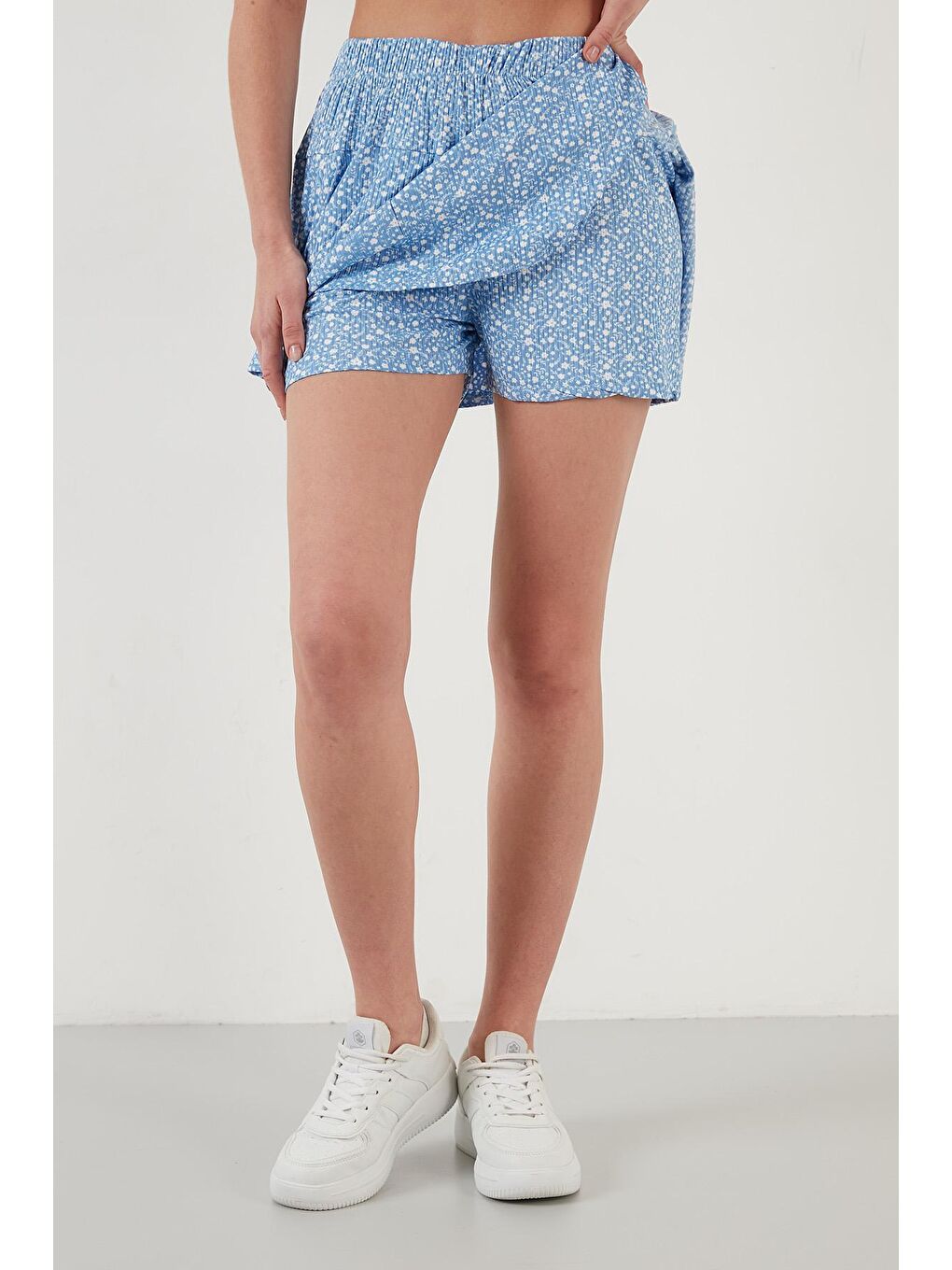 Mavi Çiçekli Beli Lastikli Şort Etek 5864024-3