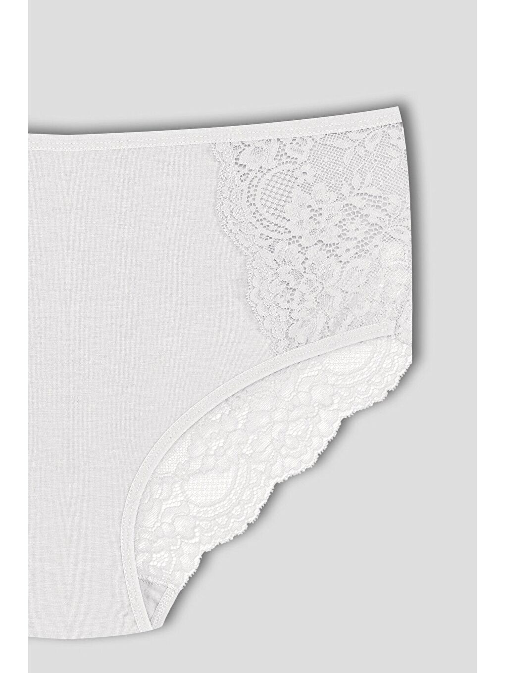 Beyaz Pamuklu Ön Yanlar ve Arka V Dantel Detay Yüksek Bel Büyük Beden Kadın Külot-2