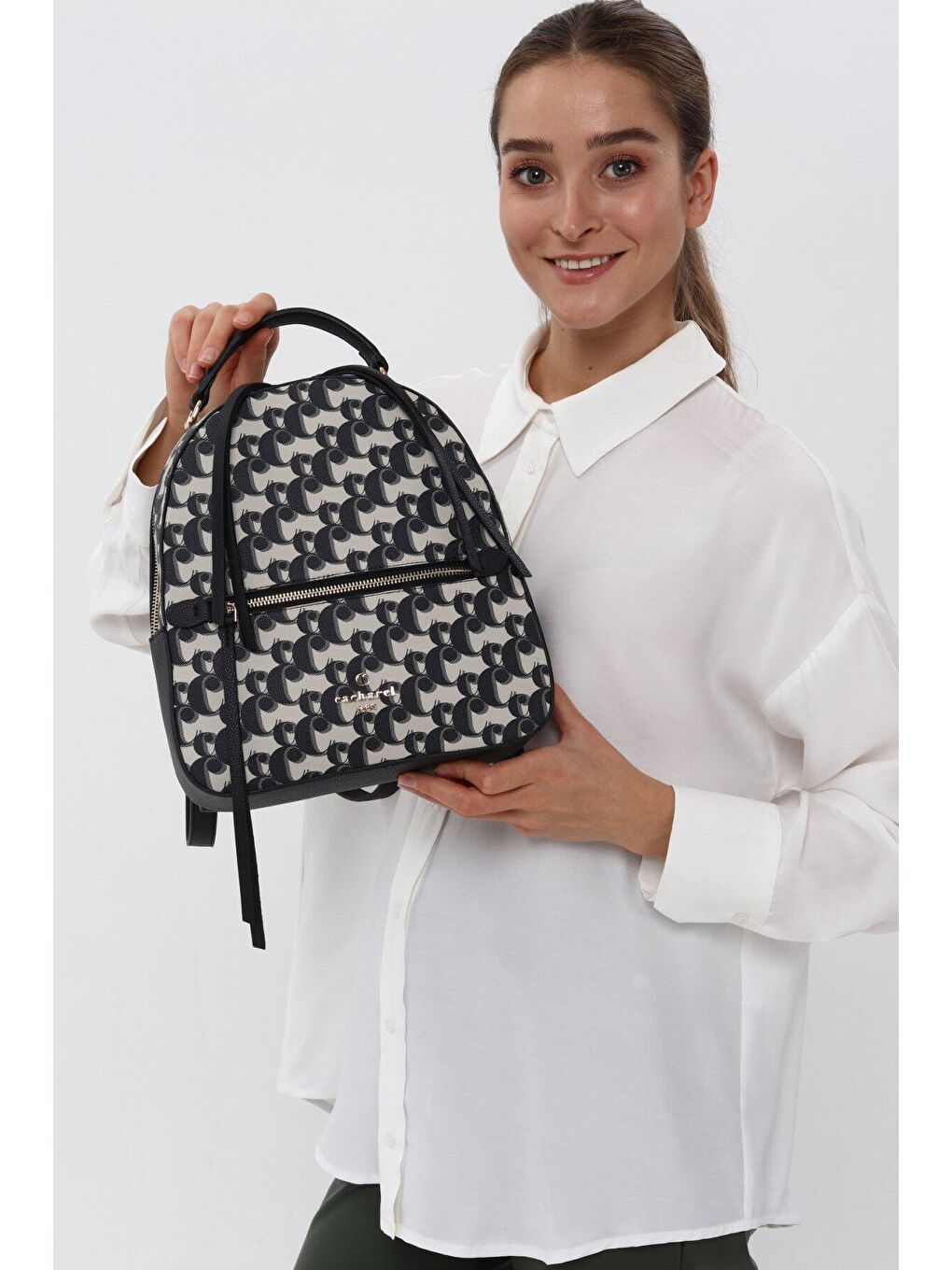 Siyah Kadın Desenli Sırt Çantası-2