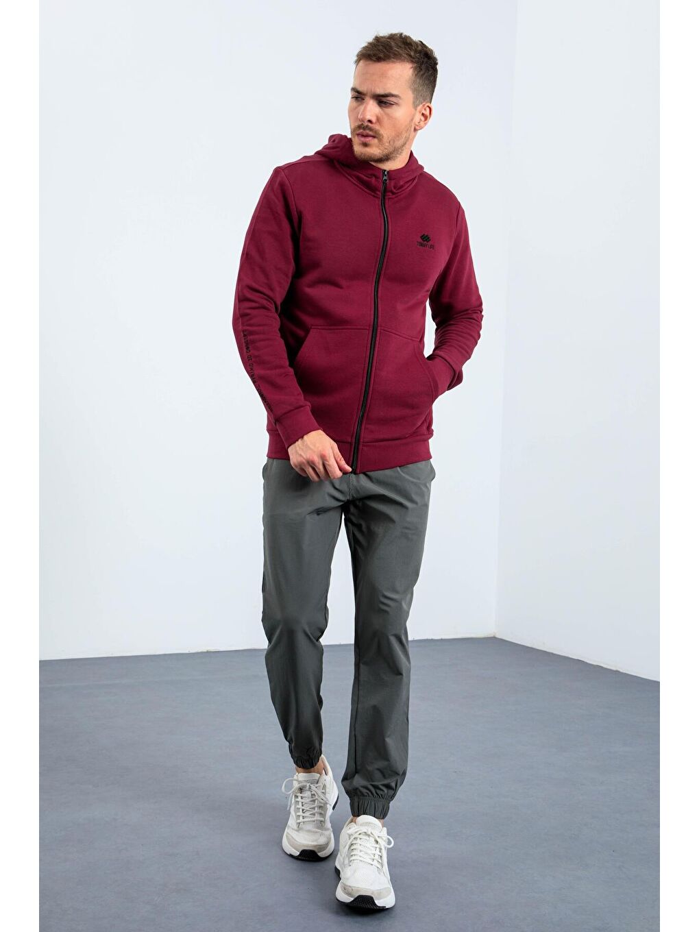 Bordo Erguvan Basic Kapüşonlu Rahat Form Nakış Detaylı  Erkek Fermuarlı Sweatshirt Hırka - 88035-1