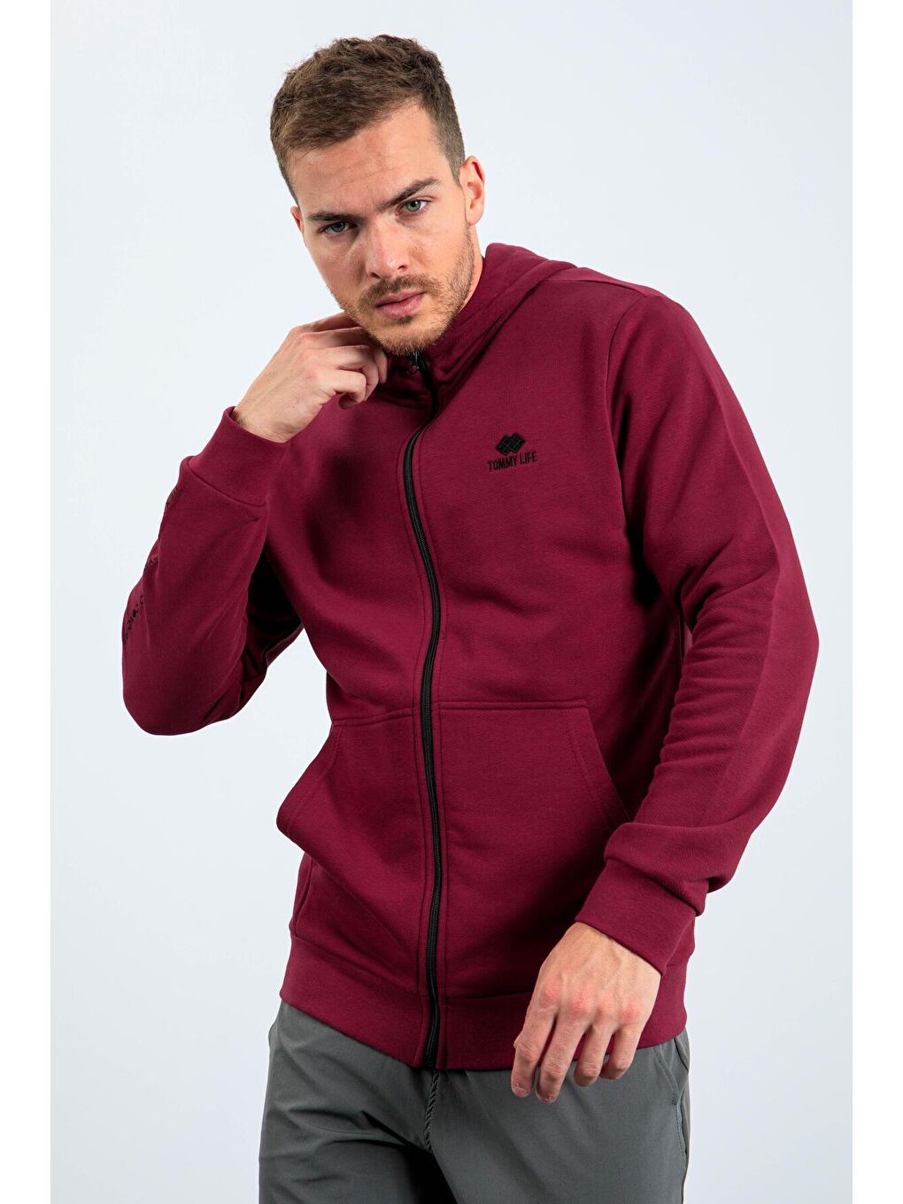 Bordo Erguvan Basic Kapüşonlu Rahat Form Nakış Detaylı  Erkek Fermuarlı Sweatshirt Hırka - 88035-2