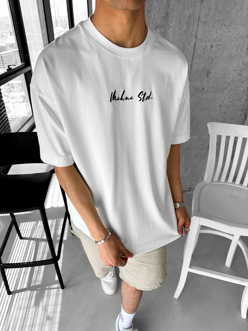 ablukaonline Erkek Oversize Bisiklet Yaka Arkası Desen Baskılı T-Shirt Beyaz - 1