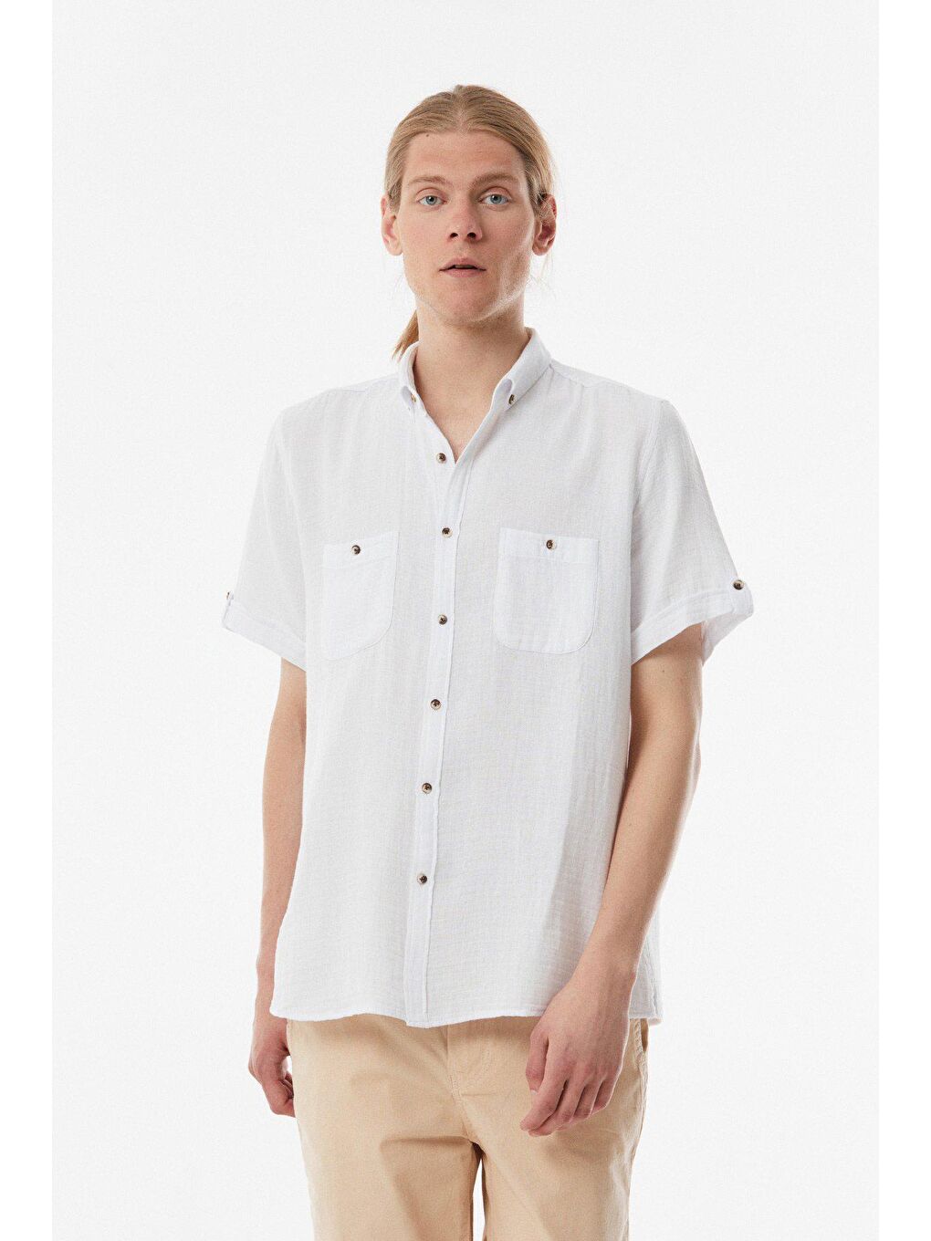 Beyaz Çift Cepli Kısa Kollu Gömlek