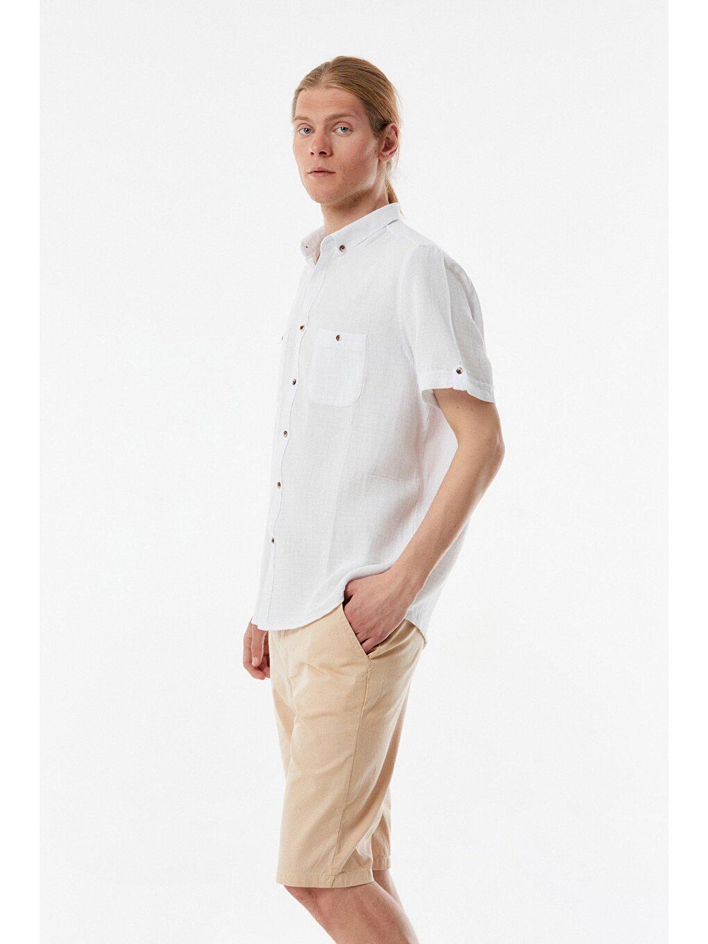 Beyaz Çift Cepli Kısa Kollu Gömlek-3