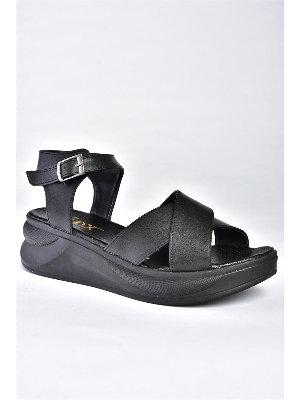 P713330209 Siyah Kalın Tabanlı Günlük Kadın Sandalet-1