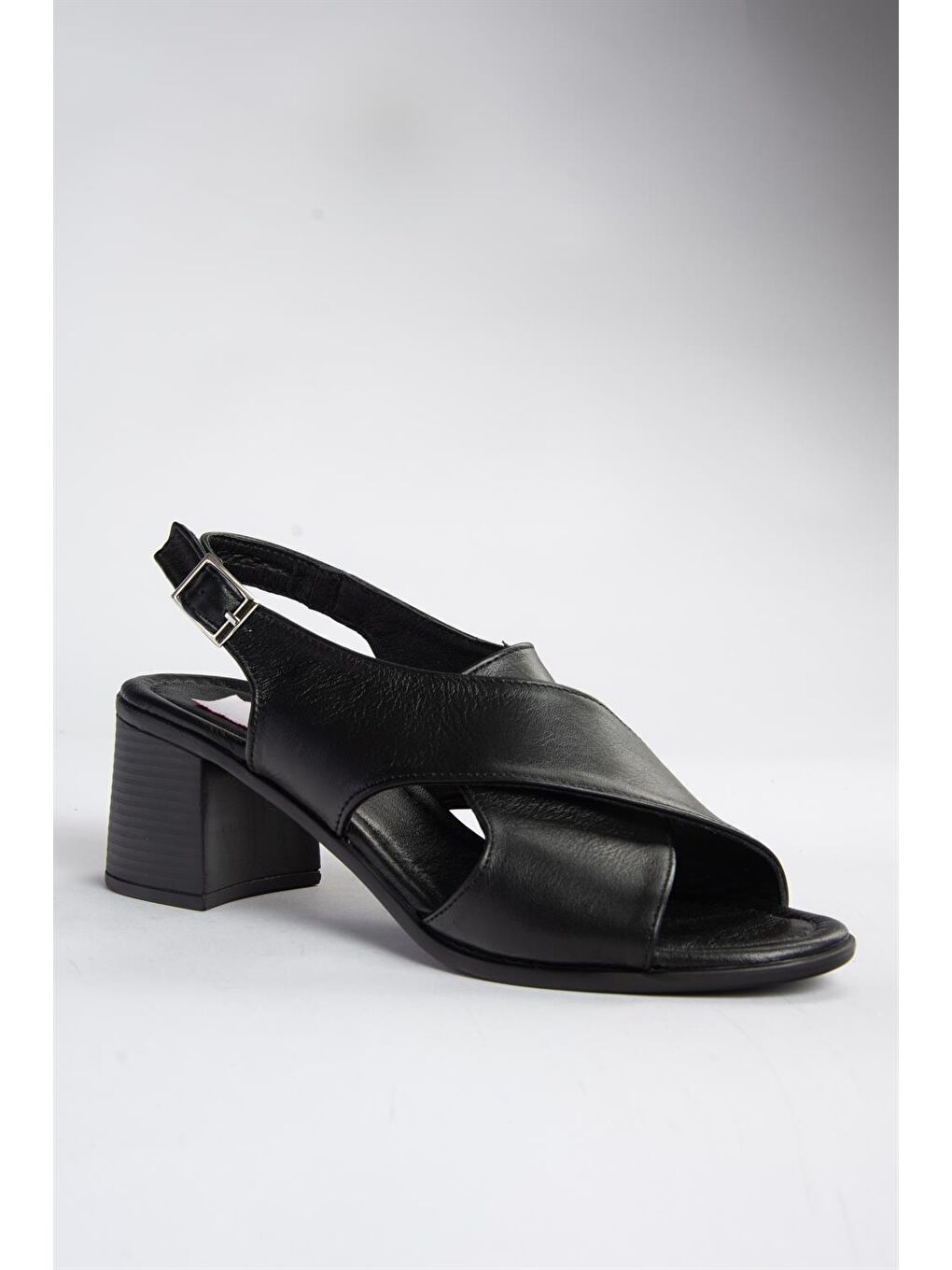 P555450503 Siyah Hakiki Deri Kalın Topuklu Kadın Ayakkabı-4