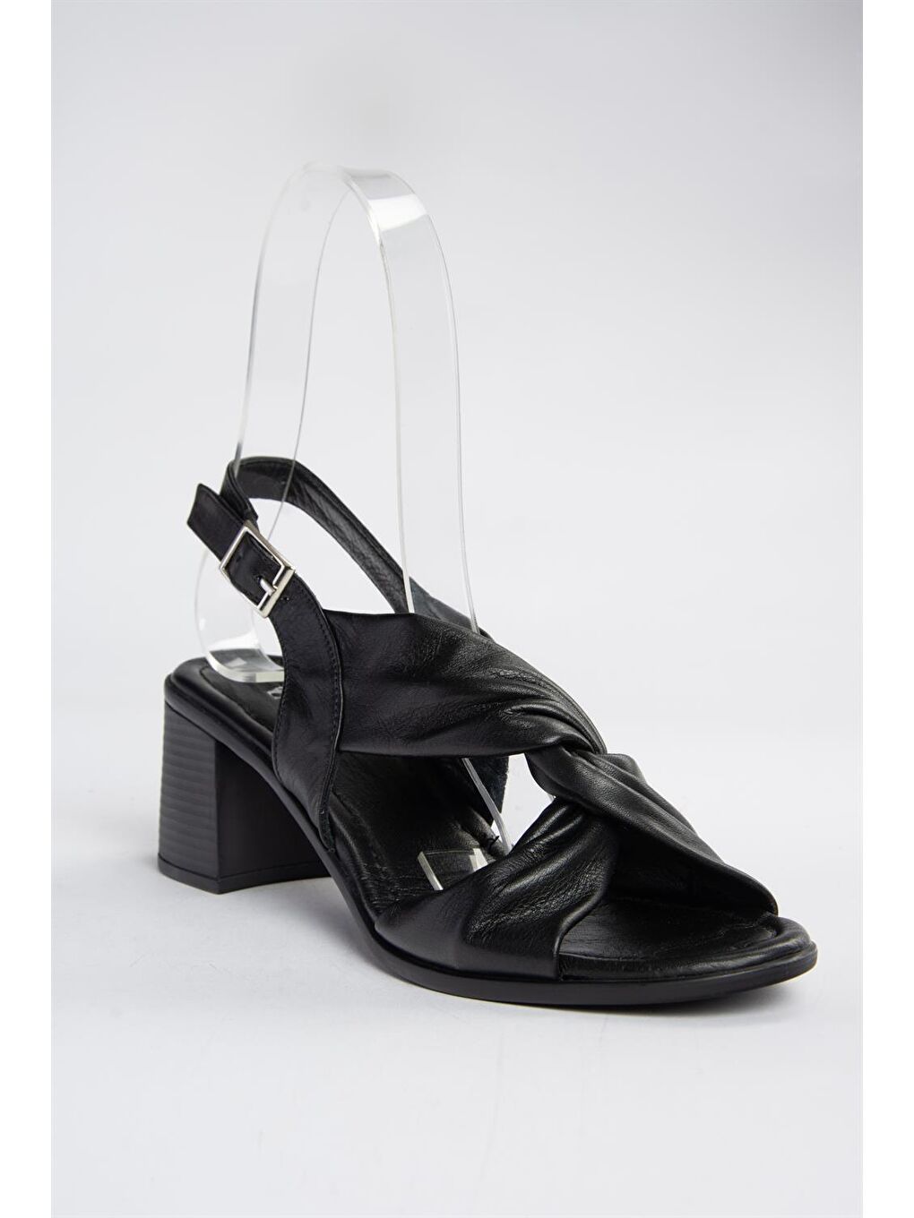 P555450103 Siyah Hakiki Deri Kalın Topuklu Kadın Ayakkabı-4