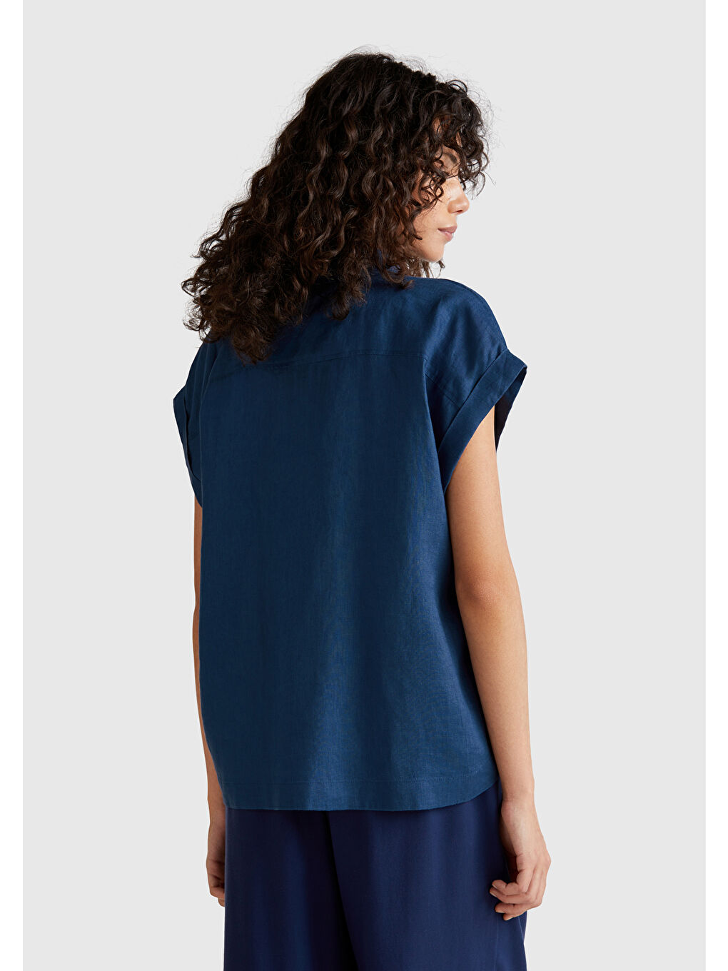 Kadın Gece Mavisi %100 Keten Omuz Detaylı Kısa Kollu Gömlek-2