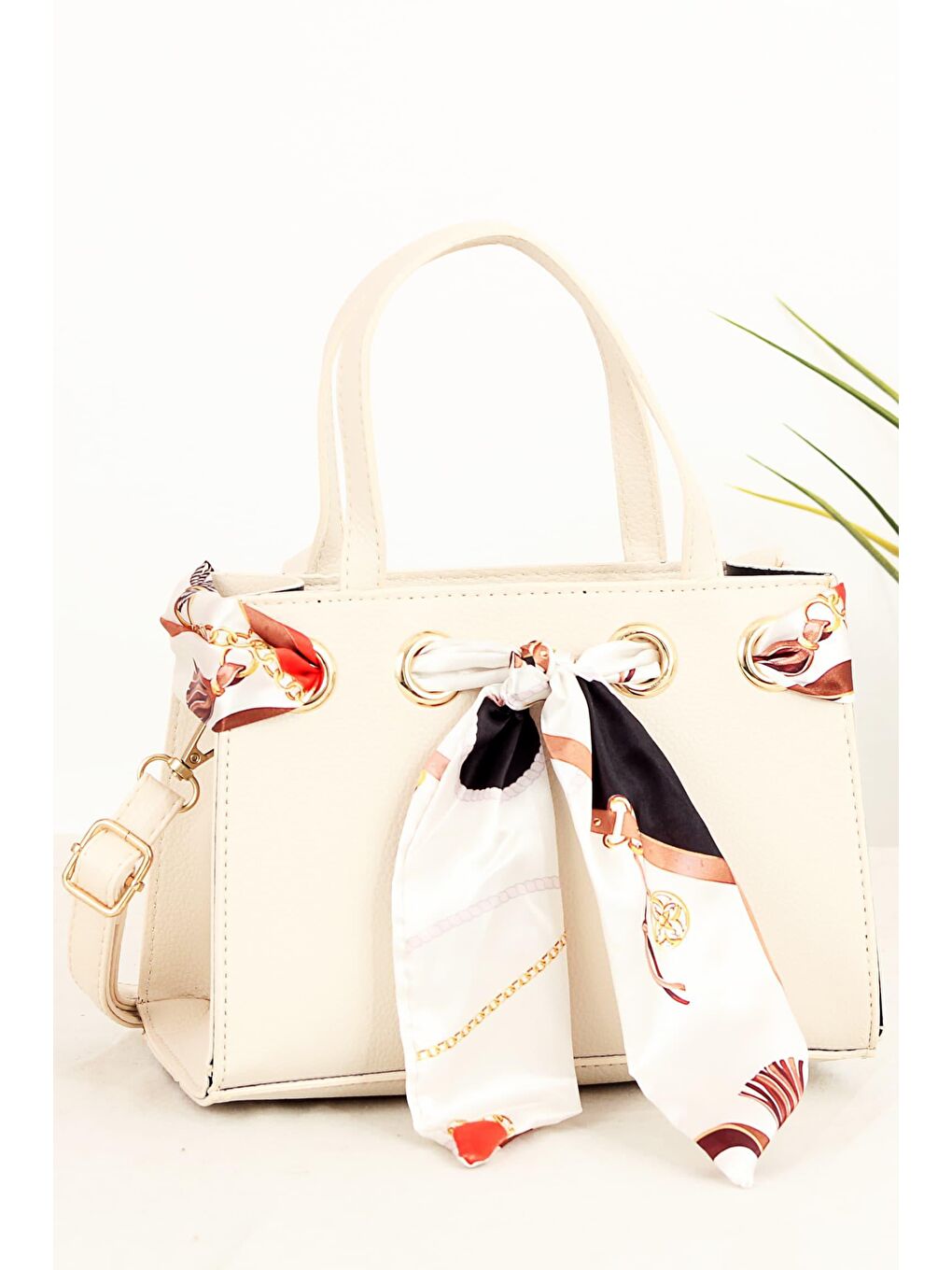 Ekru Scarlet Fularlı Kadın Omuz Çantası BP-4760O