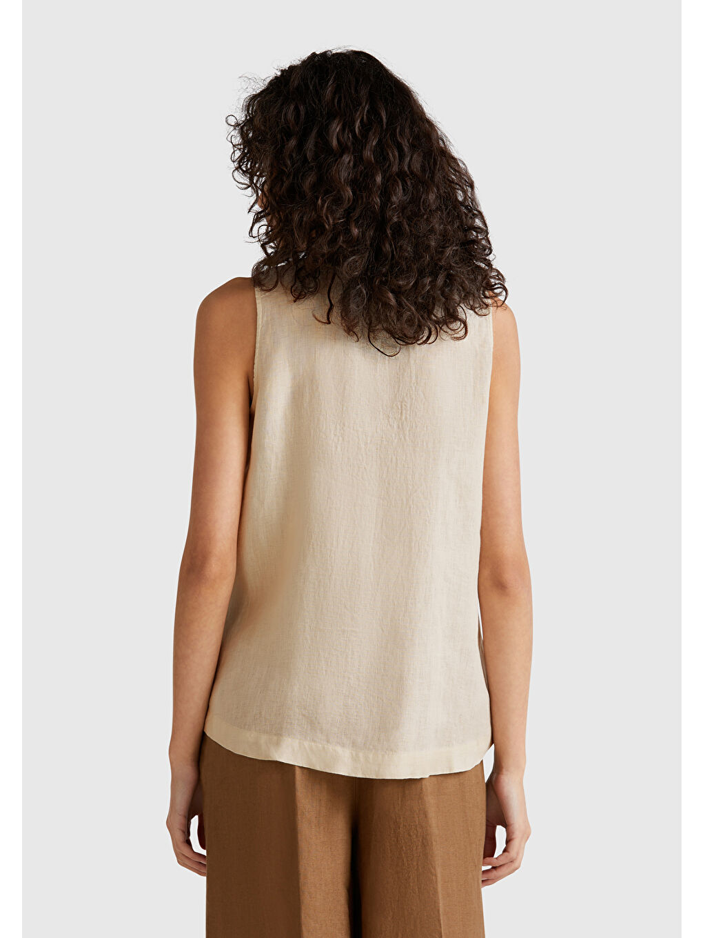 Kadın Bej %100 Keten V Yaka Kolsuz Geniş Kesim Bluz-2