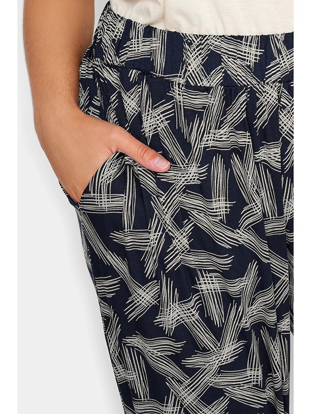 Lacivert Büyük Beden Dar Paça Desenli Cepli Havuç Kesim Elastanlı Pantolon 302449-3