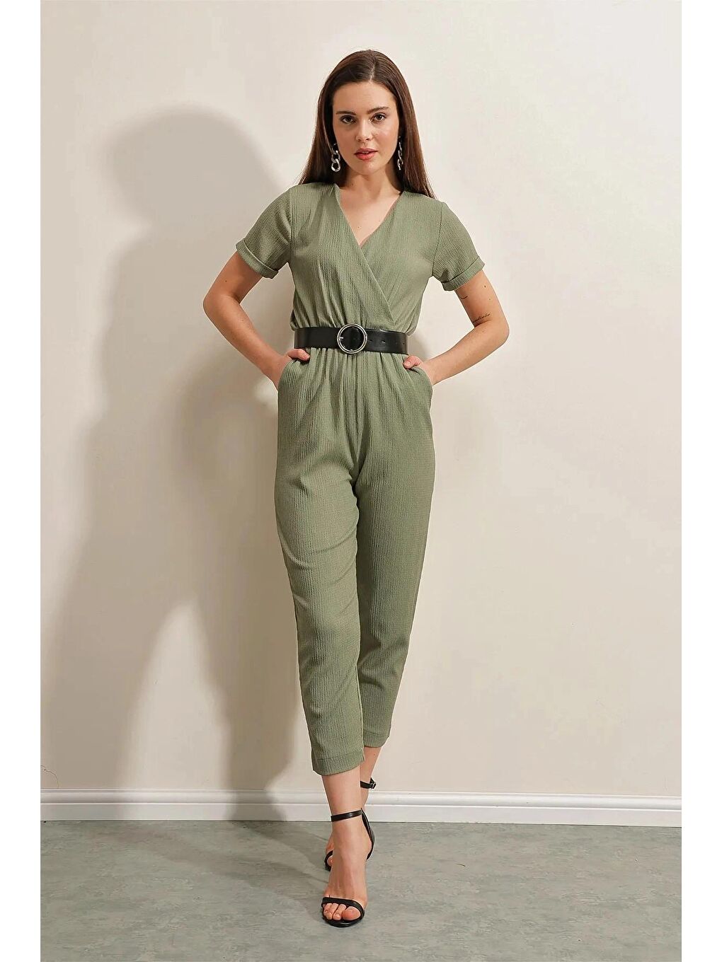 Haki Kısa Kol Kruvaze Yaka Kemerli Tulum-2