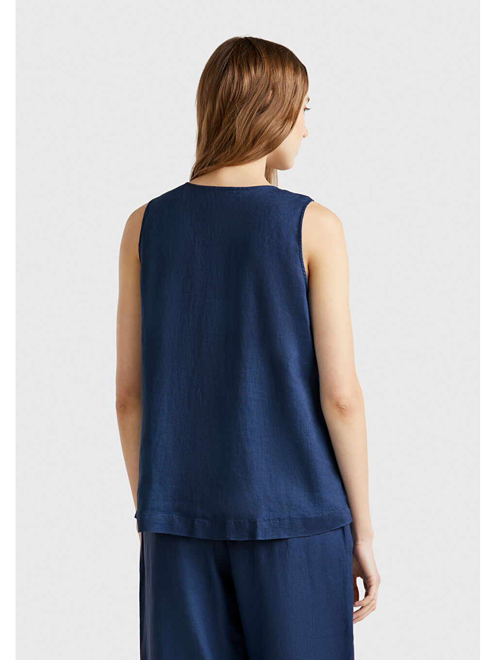 Kadın Gece Mavisi %100 Keten V Yaka Kolsuz Geniş Kesim Bluz-2