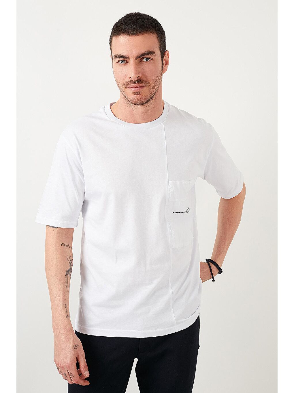 Beyaz Oversize Bisiklet Yaka %100 Pamuk Tişört 5721013-1