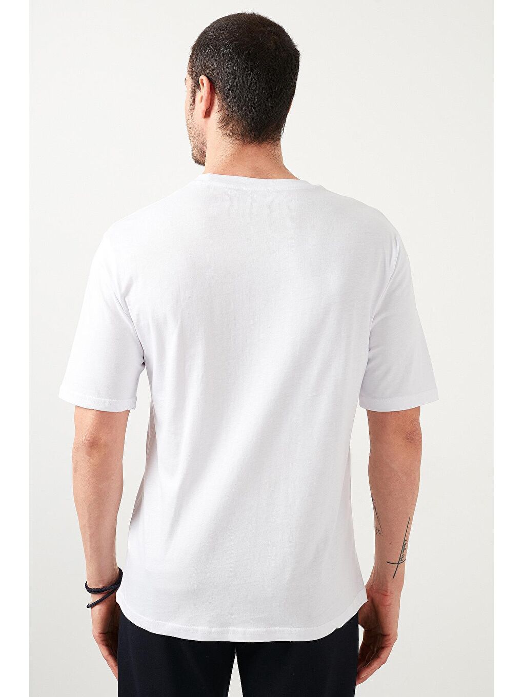 Beyaz Oversize Bisiklet Yaka %100 Pamuk Tişört 5721013-4