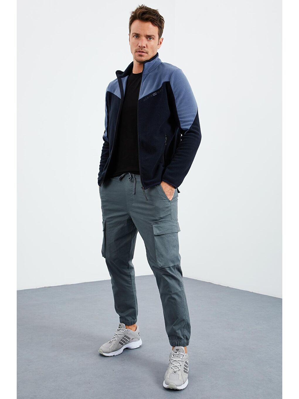 Lacivert İki Renkli  Dik Yaka Standart Kalıp Erkek Fermuarlı Sweatshirt Hırka Polar - 87994-1