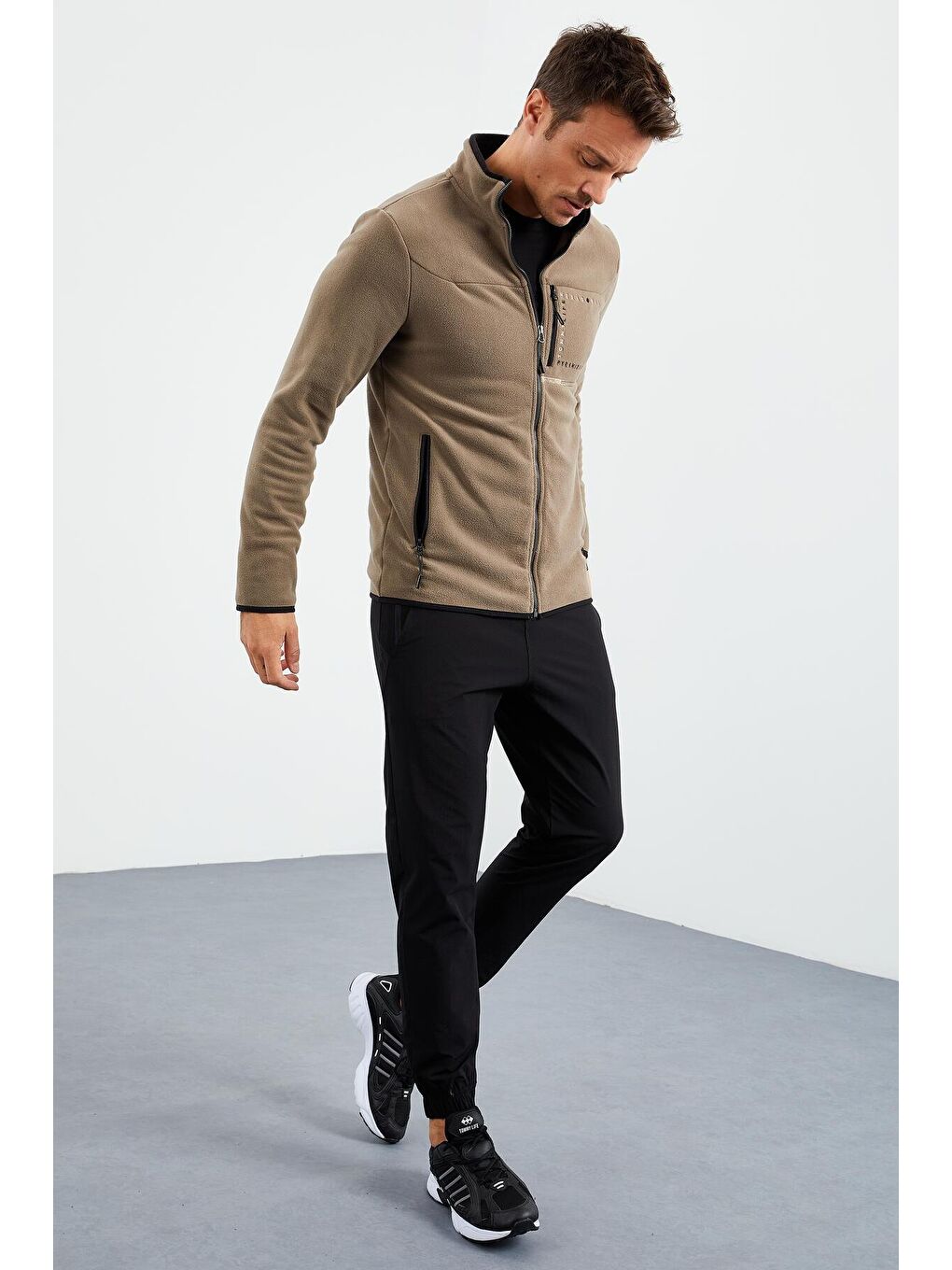 Kahverengi Camel  Üç Cepli Standart Kalıp Dik Yaka Erkek Fermuarlı Sweatshirt Hırka Polar  - 87995-4