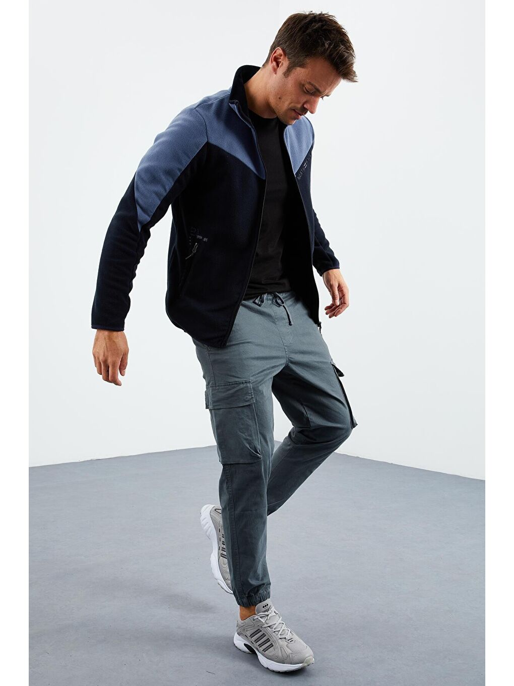 Lacivert İki Renkli  Dik Yaka Standart Kalıp Erkek Fermuarlı Sweatshirt Hırka Polar - 87994-3