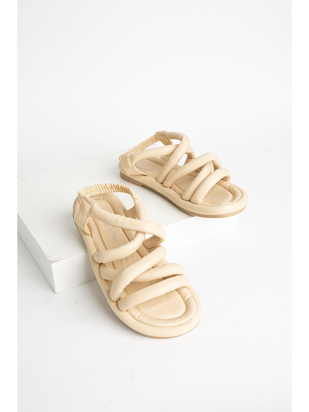 Bej Bantlı Rahat Taban Kadın Lastikli Sandalet 007-73-23-3