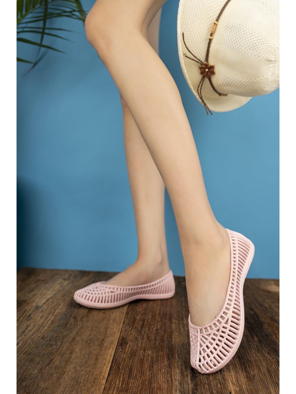 Pembe Nostal  Kadın Havuz ve Plaj Sandaleti