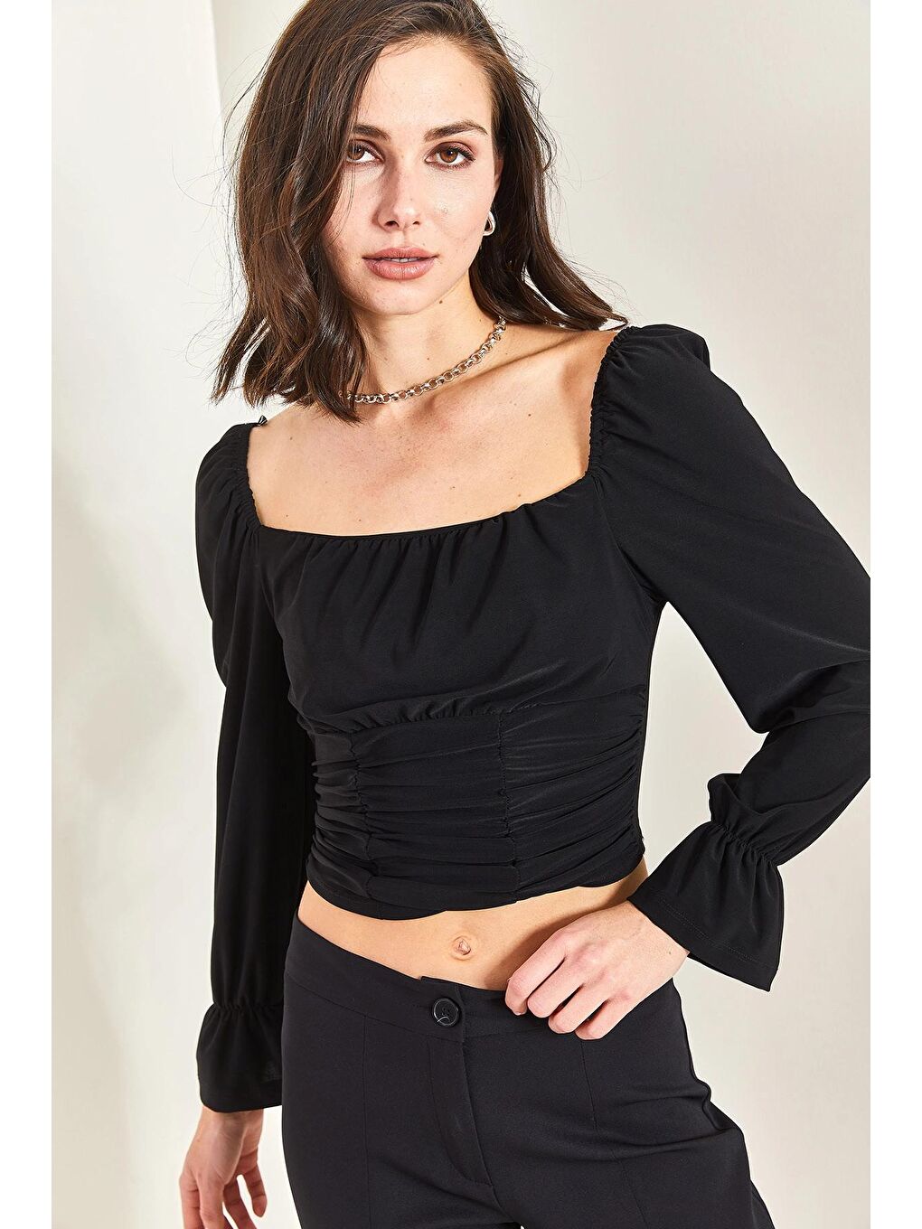 Siyah Kadın Kare Yaka Kol ve Ön Detaylı Candy Kumaş Bluz-3