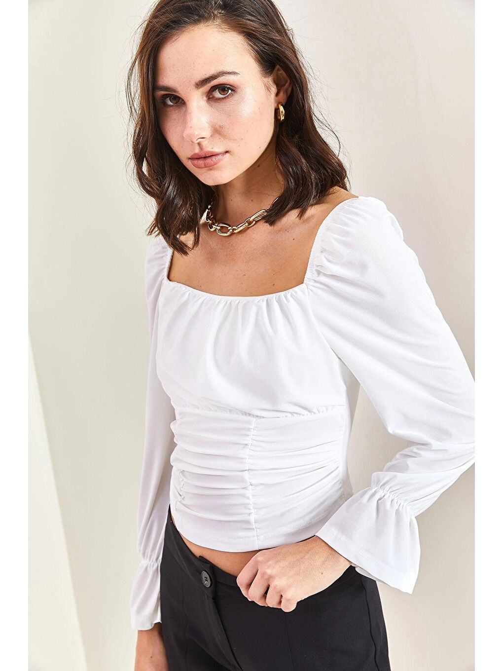 Beyaz Kadın Kare Yaka Kol ve Ön Detaylı Candy Kumaş Bluz-1