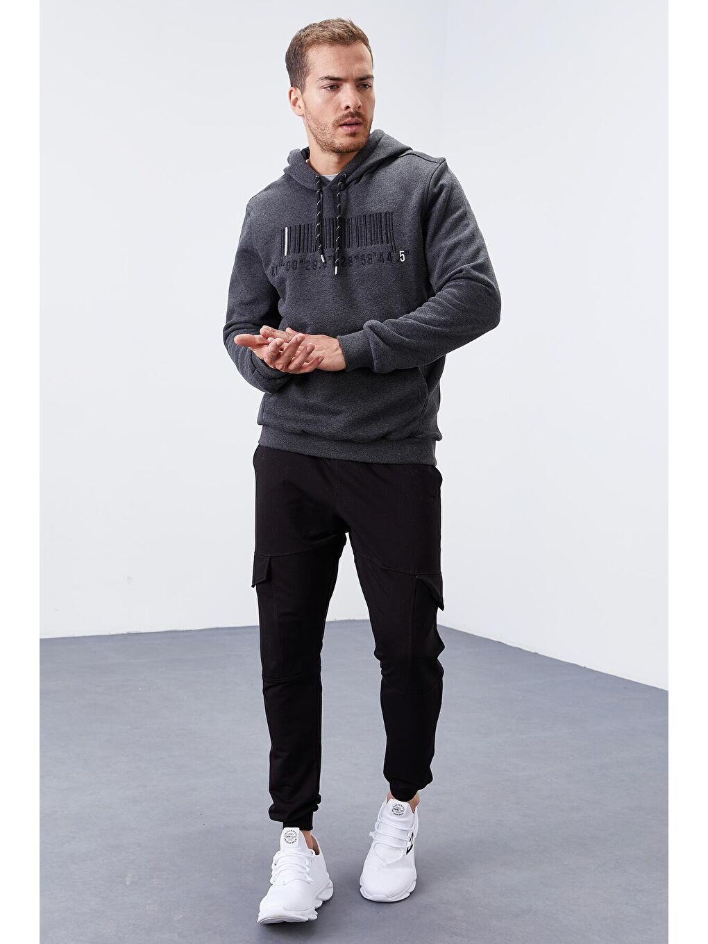 TOMMYLIFE Antrasit Melanj Nakışlı Kanguru Cep Standart Kalıp Kapüşonlu Erkek Sweatshirt - 87839 - 3