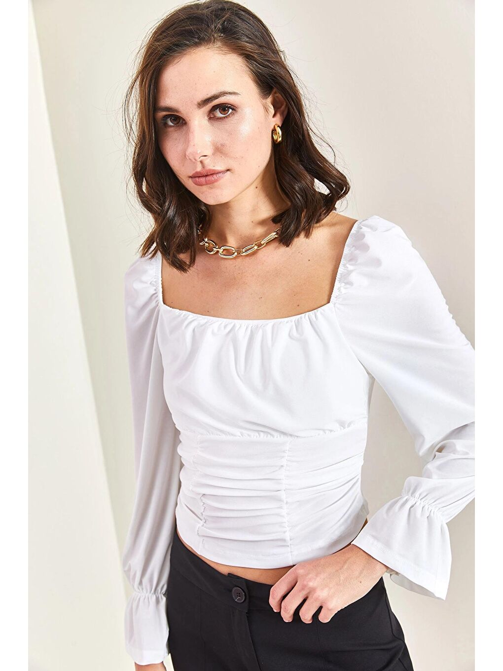 Beyaz Kadın Kare Yaka Kol ve Ön Detaylı Candy Kumaş Bluz-3