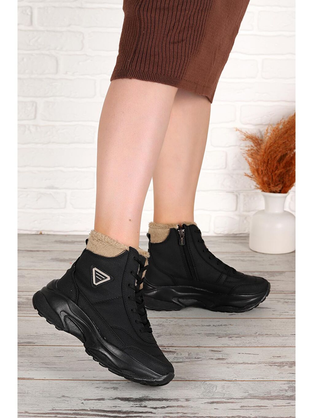 Siyah Acr 123 İçi Termal Kürklü Kadın Bot Ayakkabı