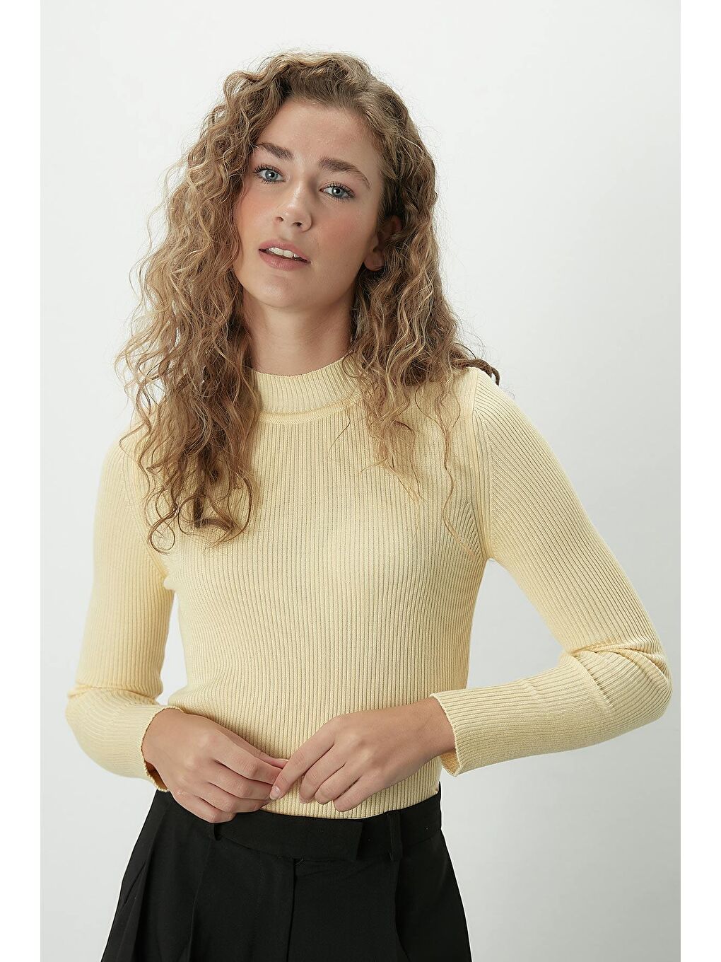 Sarı Balıkçı Yaka Triko Body Gün Işığı