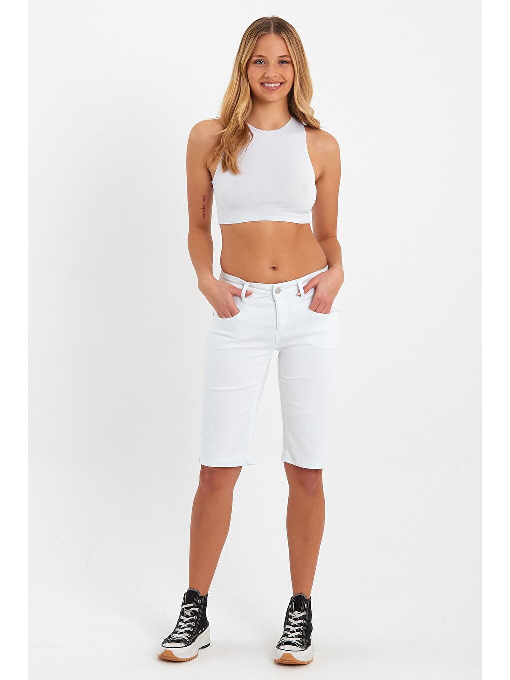 Beyaz Kadın Şort-1