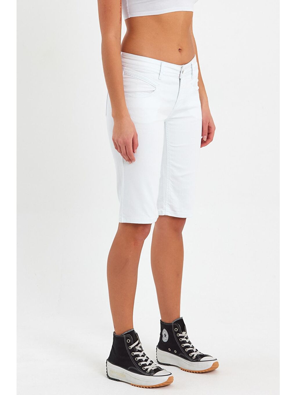 Beyaz Kadın Şort-2