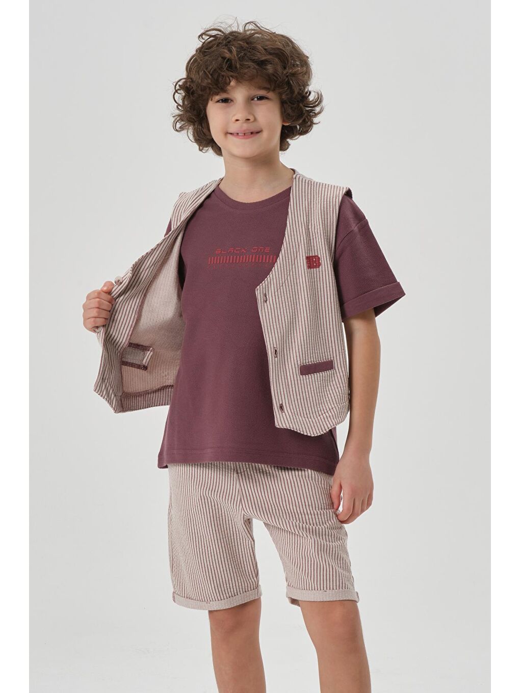 Bordo Petek Kumaştan Baskı Detaylı Erkek Çocuk Alt Şort Üst Bisiklet Yaka T-shırt Yelek Takımı-2