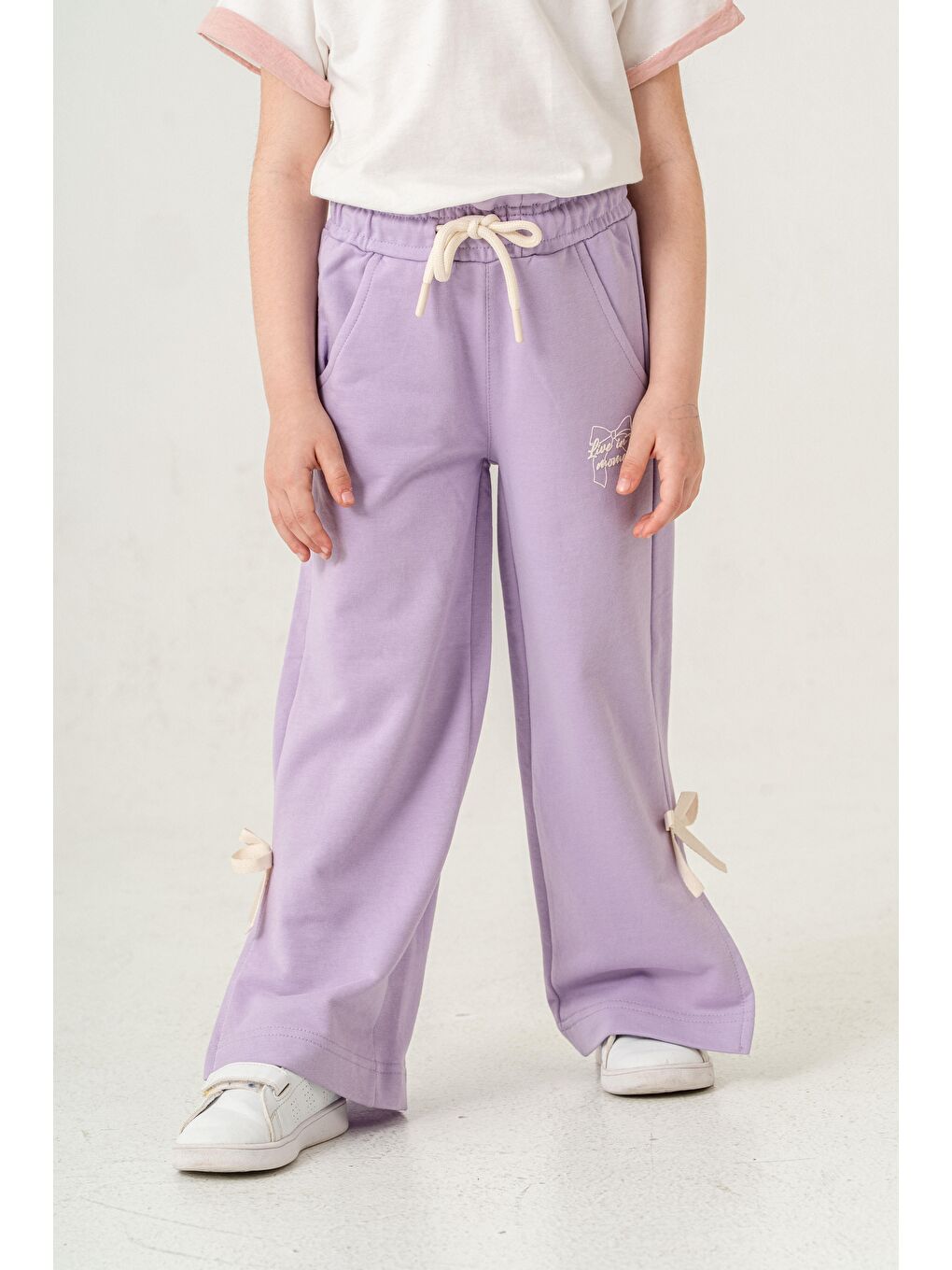 Lila Live In The Moment Baskılı Paçalar Yırtmaçlı Fiyonklu Kız Çocuk Eşofman Altı-5