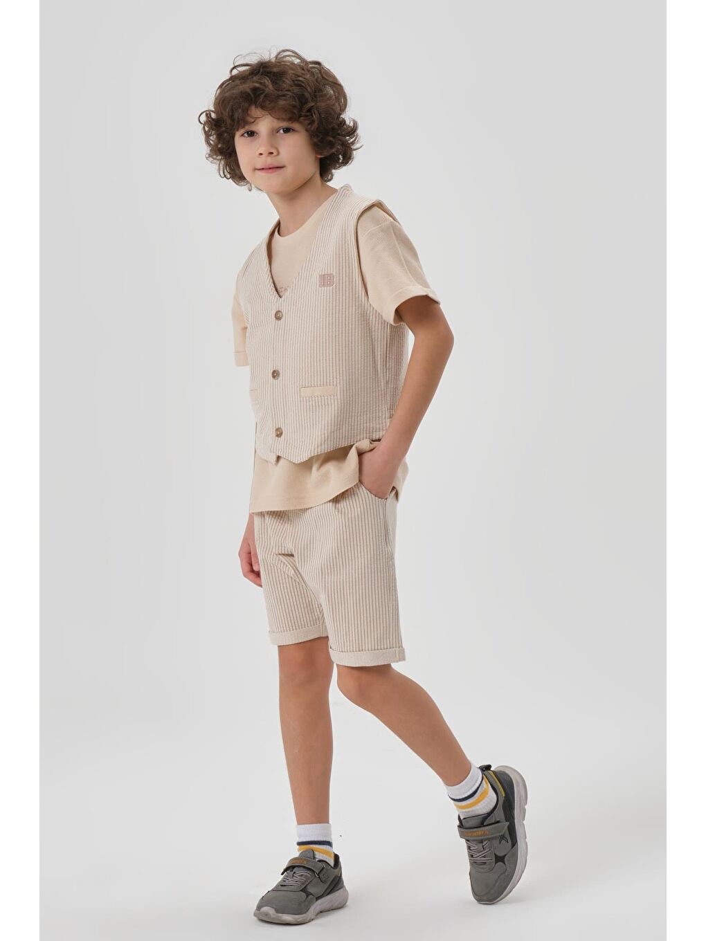Bej Petek Kumaştan Baskı Detaylı Erkek Çocuk Alt Şort Üst Bisiklet Yaka T-shırt Yelek Takımı-1