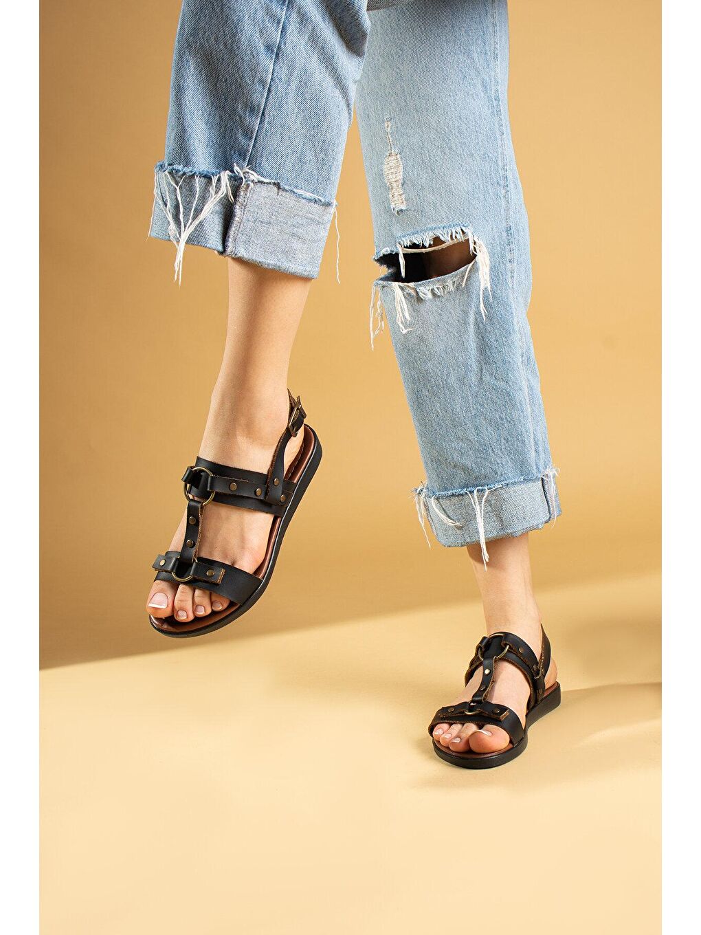 Siyah Rahat Taban Kadın Sandalet 51-831-23-4