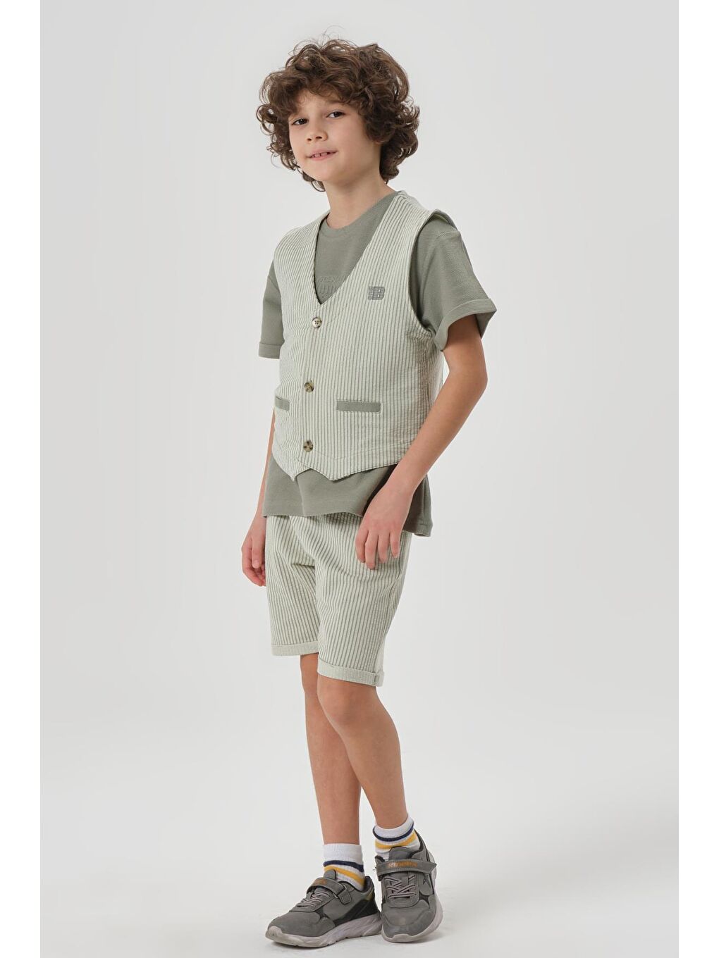 Yeşil Petek Kumaştan Baskı Detaylı Erkek Çocuk Alt Şort Üst Bisiklet Yaka T-shırt Yelek Takımı-3