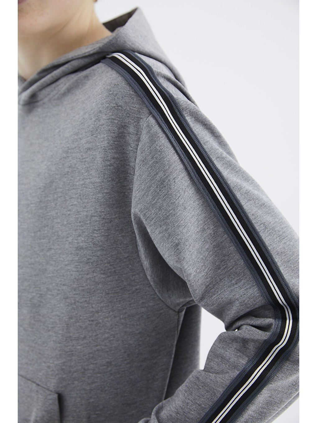 Gri Melanj Kanguru Cepli Erkek Çocuk Sweatshirt - 11176-3