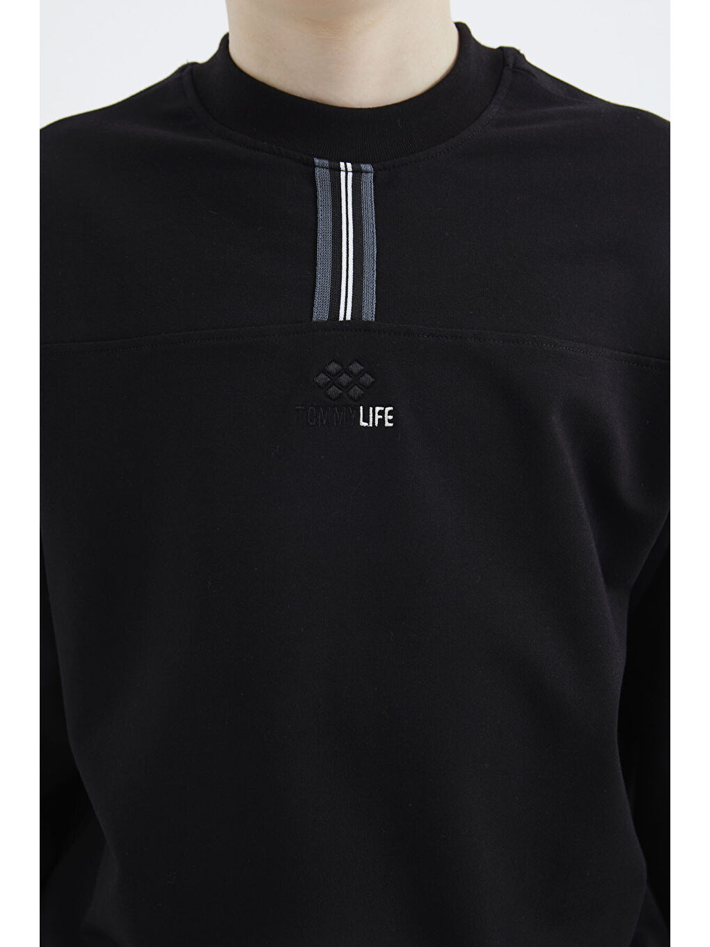 Siyah O Yaka Erkek Çocuk Sweatshirt - 11178-2