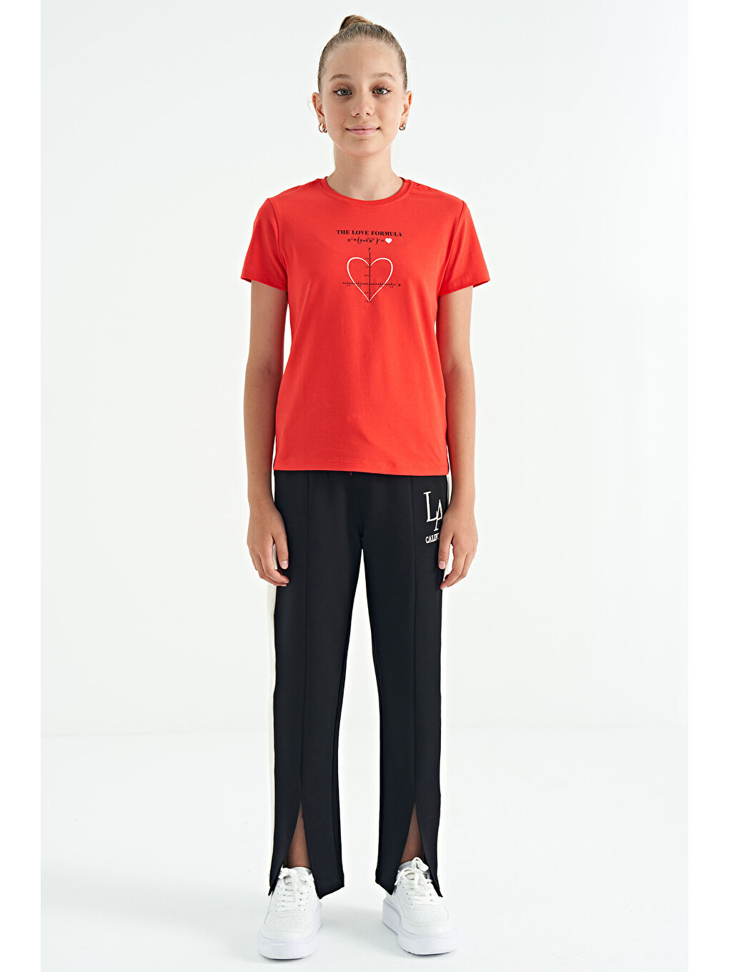 Kırmızı Fiesta O Yaka Baskı Detaylı Rahat Kalıp Kız Çocuk Tişört - 75129-1