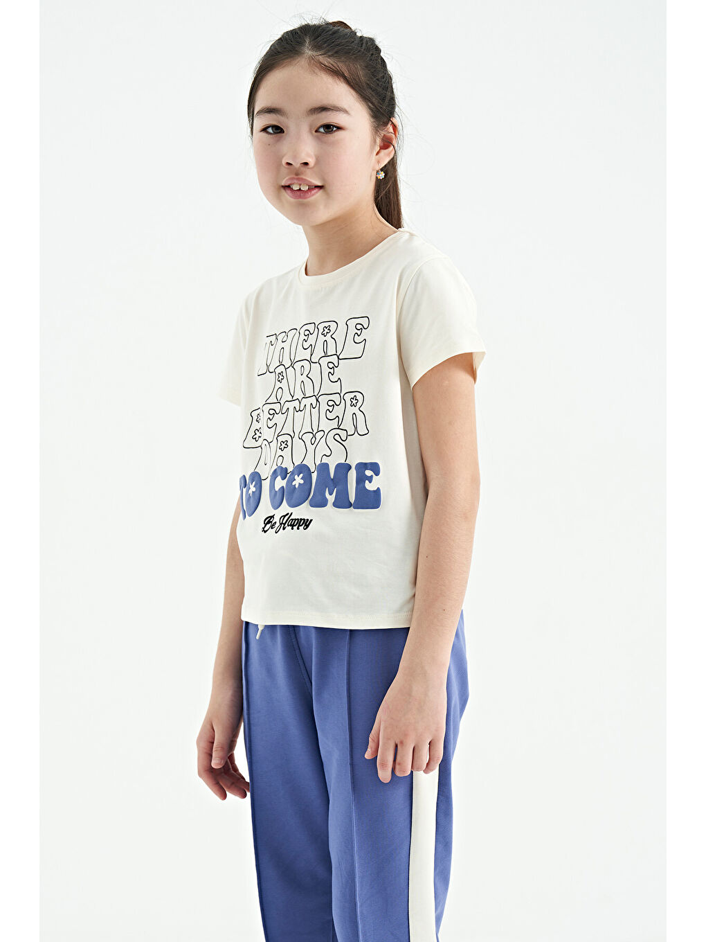 Ekru O Yaka Yazı Baskılı Rahat Form Kısa Kollu Cropped Kız Çocuk Tişört - 75118-4